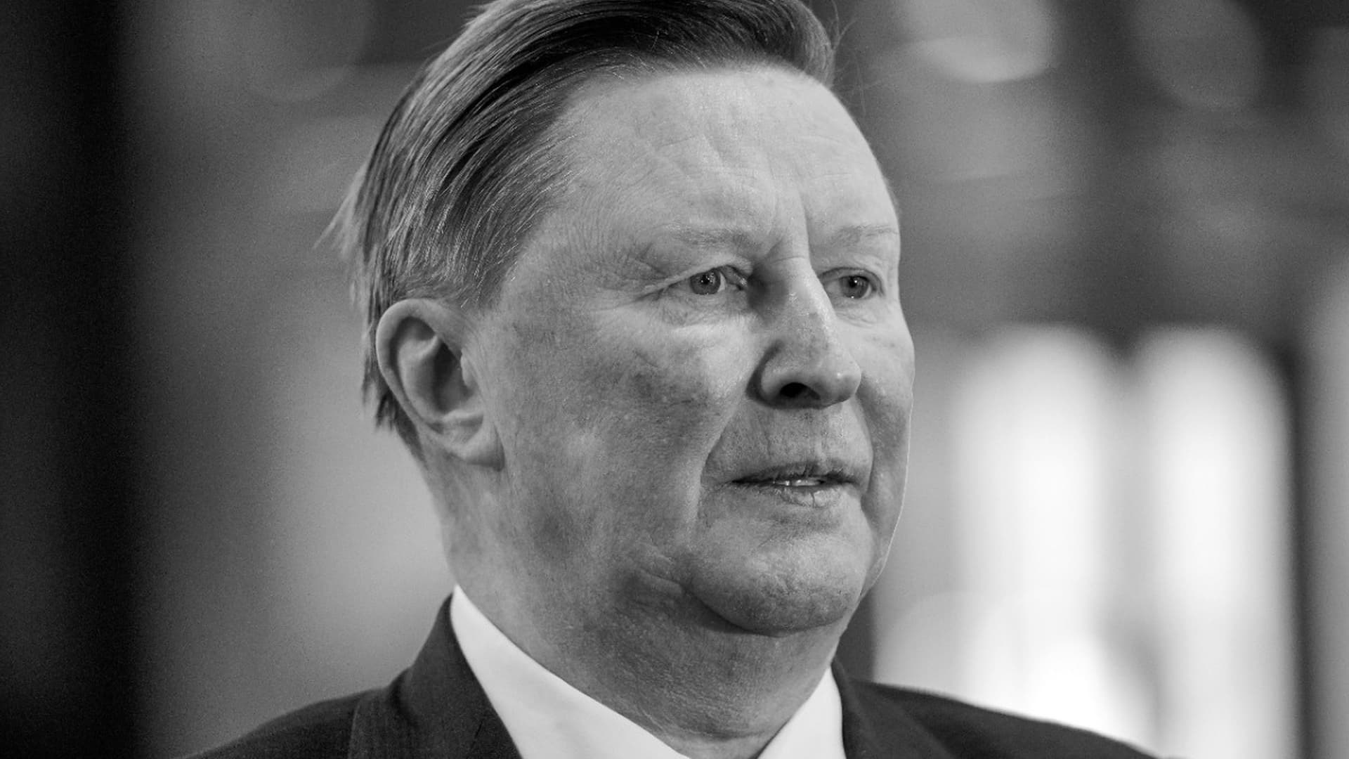 От разведчика до министра обороны