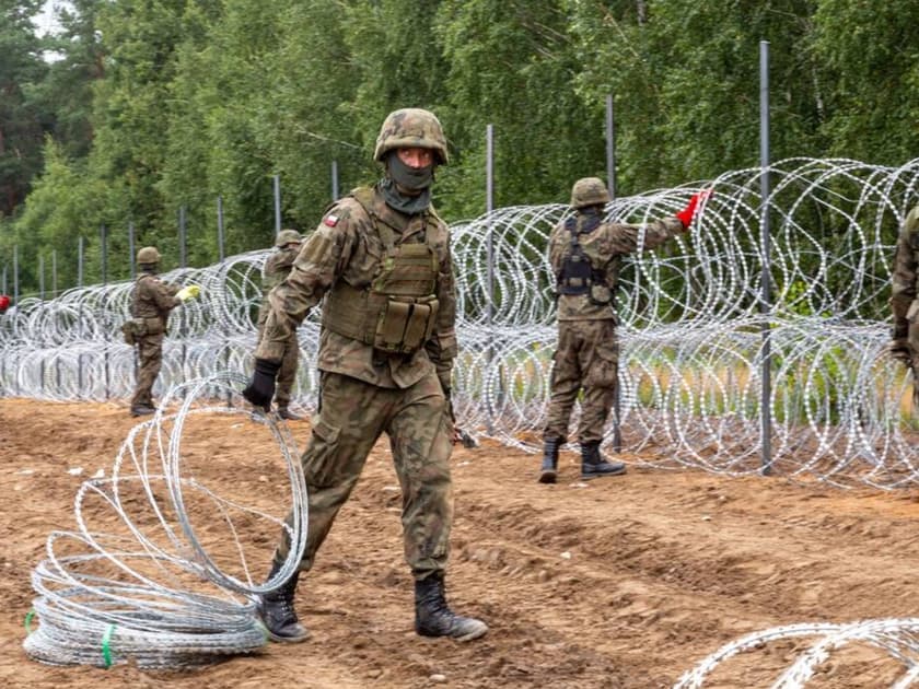 Прибалтика готовит планы эвакуации 