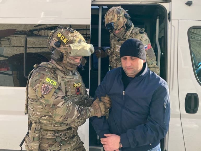 Задержание в ФСИН