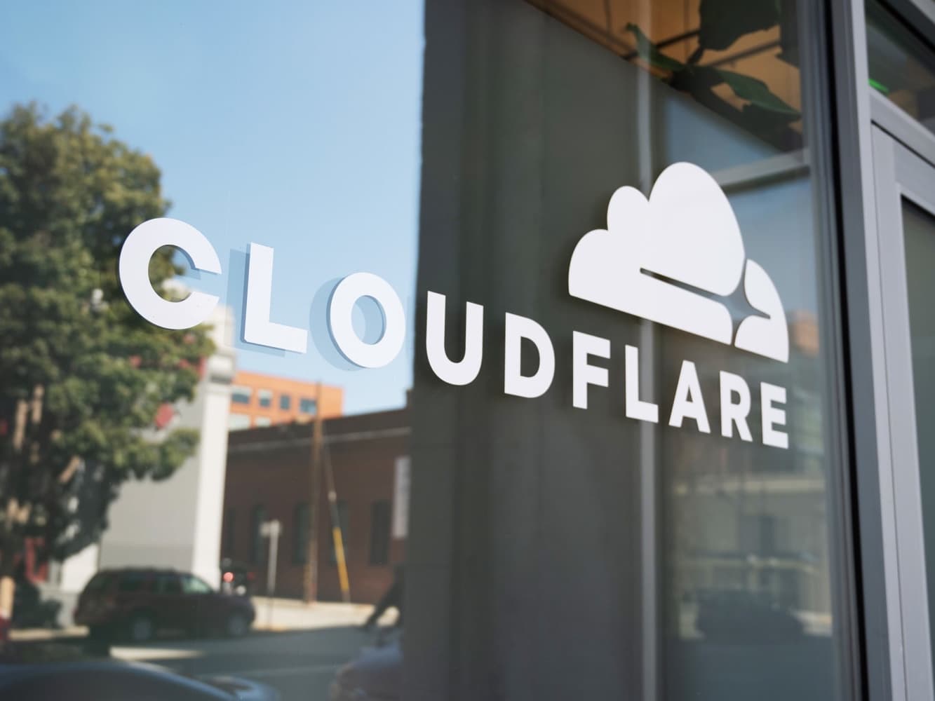 Cloudflare пережила крупнейший сбой