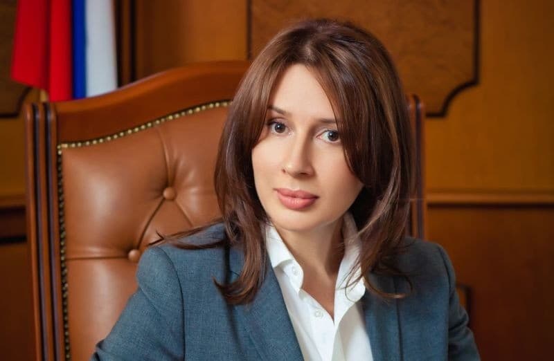 Судья Лысенко покрывала сына