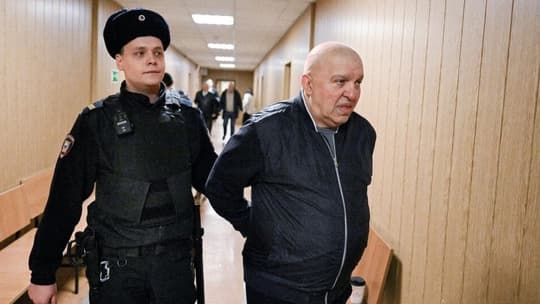 Тыловик свое не досидел