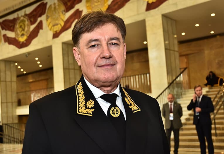 Председатель совета судей оказался отельером